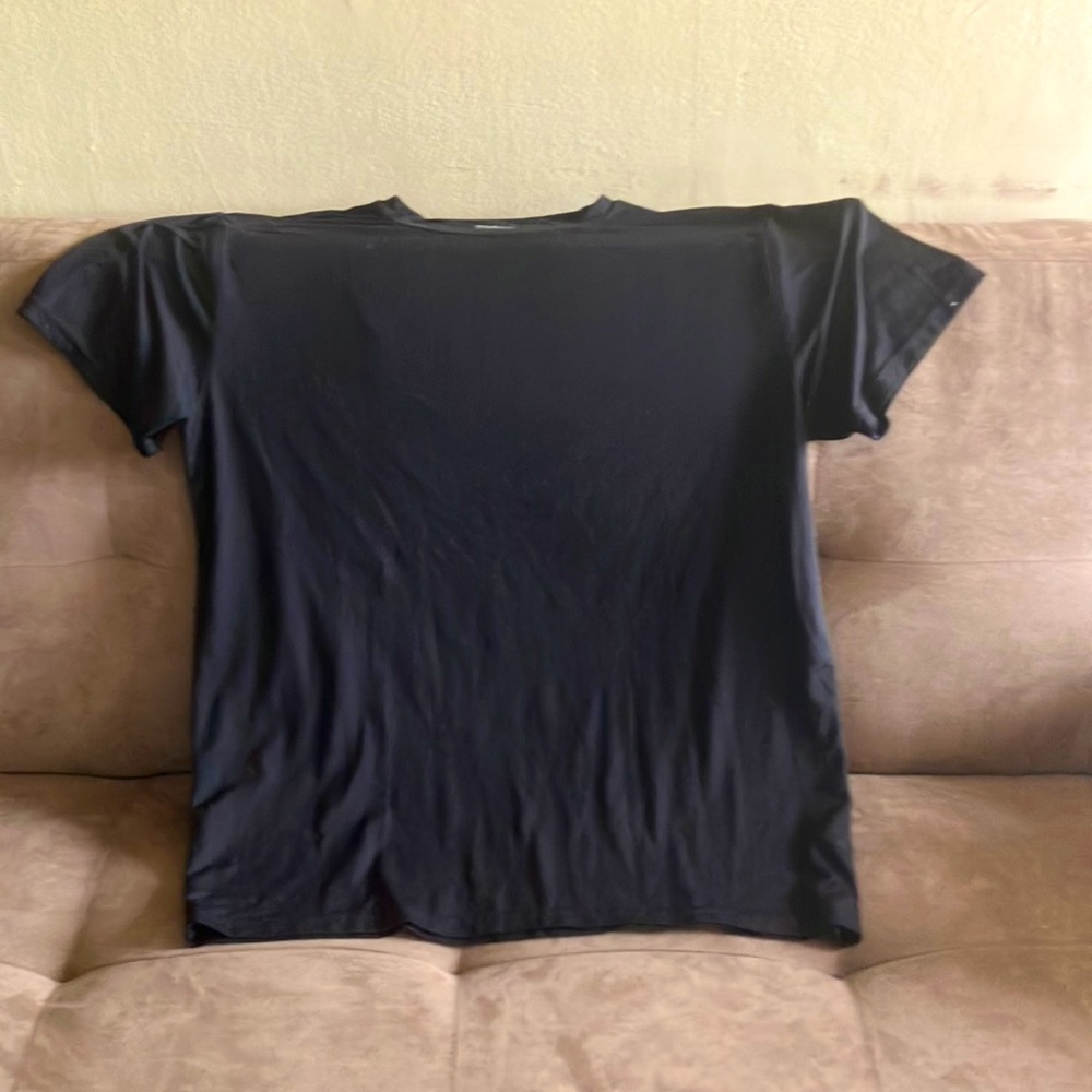Like New Mens 32 Cool T-Shirt
